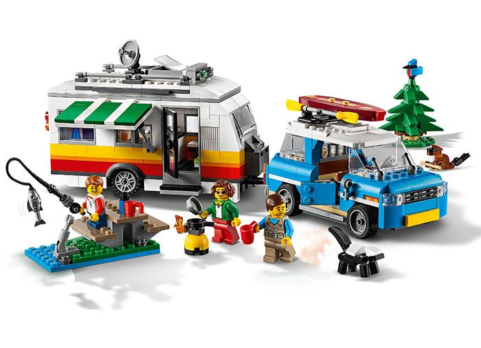 LEGO Creator Vacanta in familie cu rulota 31108, 9 ani+
